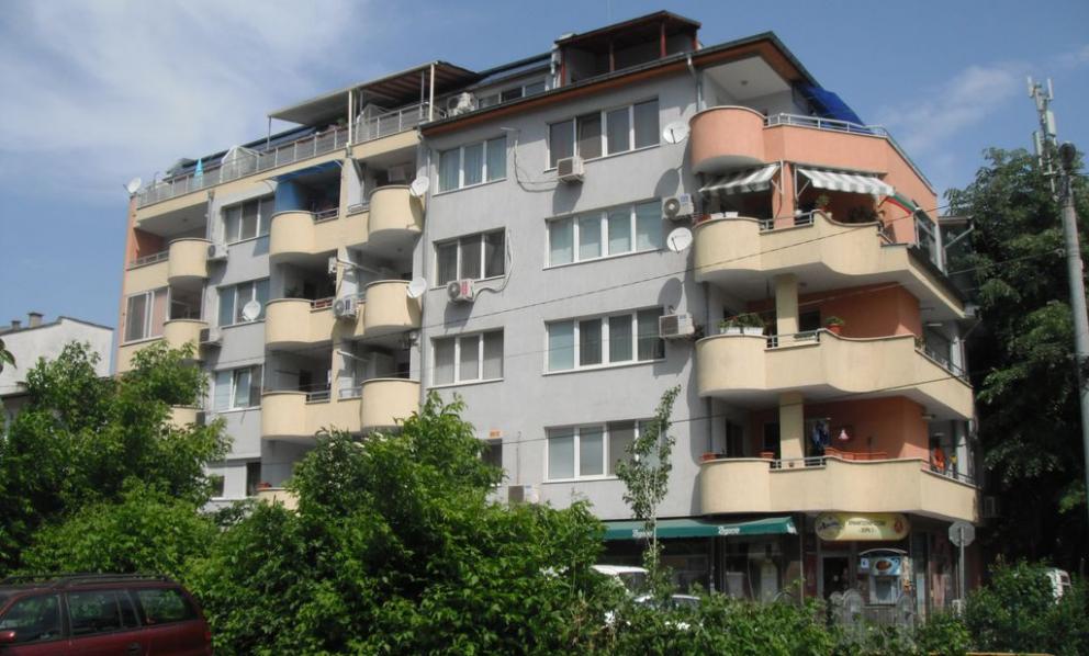 Жилищна сграда с ОСД и гаражи гр.Стара Загора, ул. Братя Жекови №93